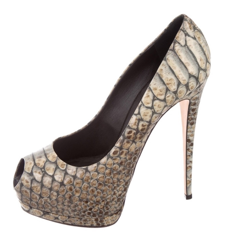 Giuseppe Zanotti Sharon 105 Python Pumps NWT$895